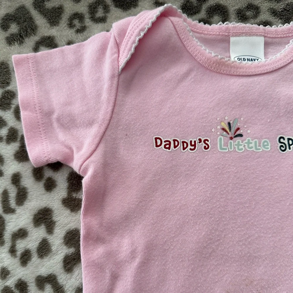 2006 Old Navy Daddy’s Little Sparkler Short Sleeve Bodysuit Onesie Pink 6-12 mo